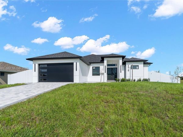 2415 NE 22nd Pl , Cape Coral, FL 33909