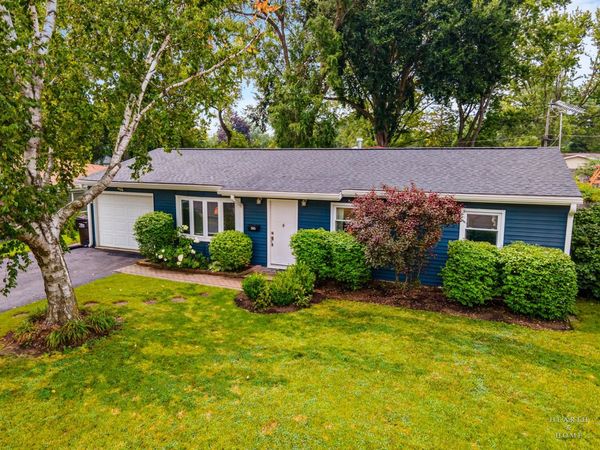 390 Larkdale Row , Wauconda, IL 60084