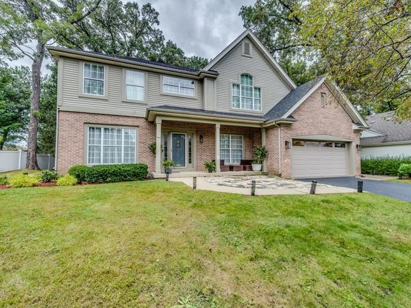 550 Meadowview Drive, Wauconda, IL 60084