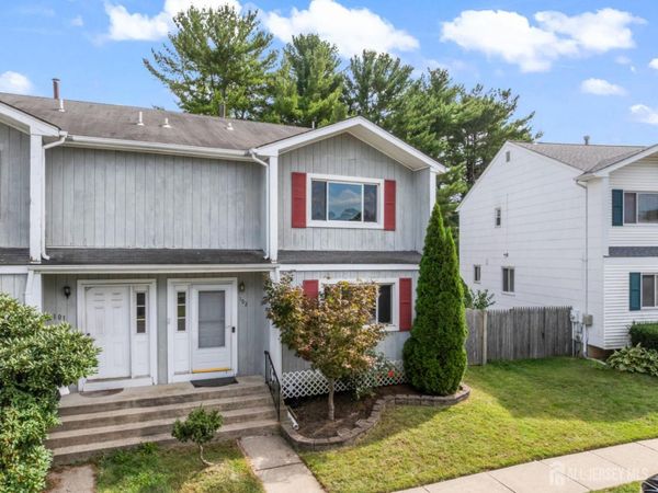 102 Benjamin Court, Dayton, NJ 08810