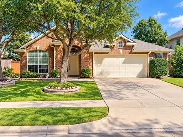 11504 Crystal Falls Drive, Fort Worth, TX 76244