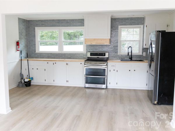 1527 Kingston Drive , Kannapolis, NC 28083