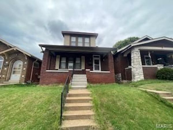 5741 Goener Avenue, St Louis, MO 63116