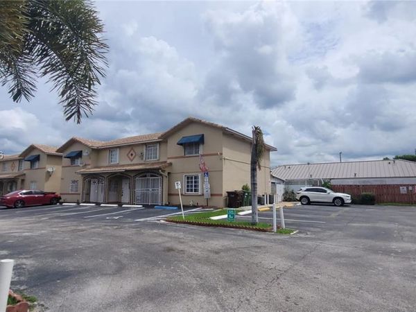 3254 W 70th St , Unit 201, Hialeah, FL 33018