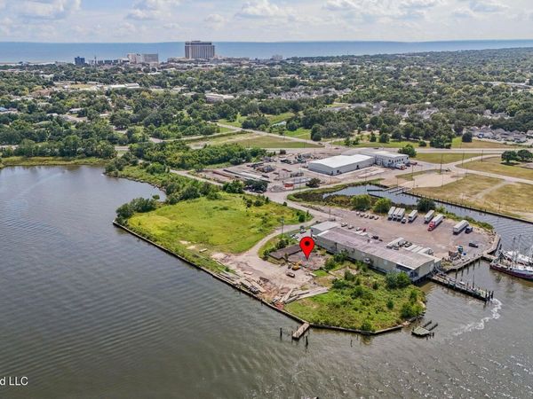 540 Bayview Avenue, Biloxi, MS 39530