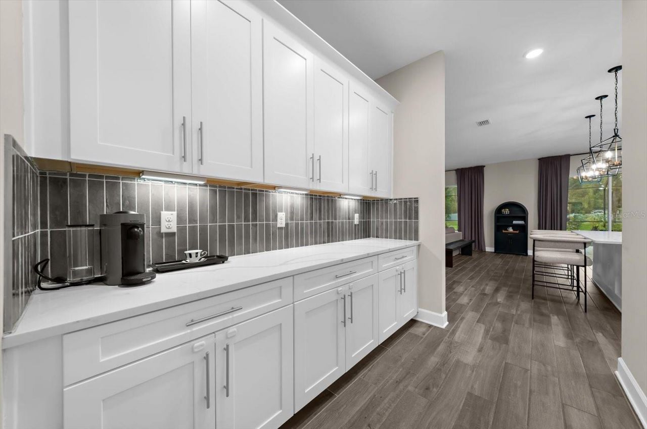 1118 Lake Hanna Drive, Lutz, FL 33549 Photo