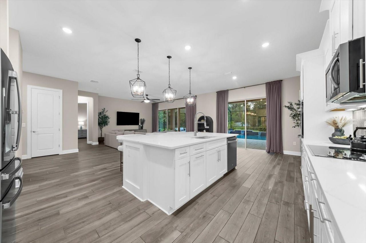 1118 Lake Hanna Drive, Lutz, FL 33549 Photo