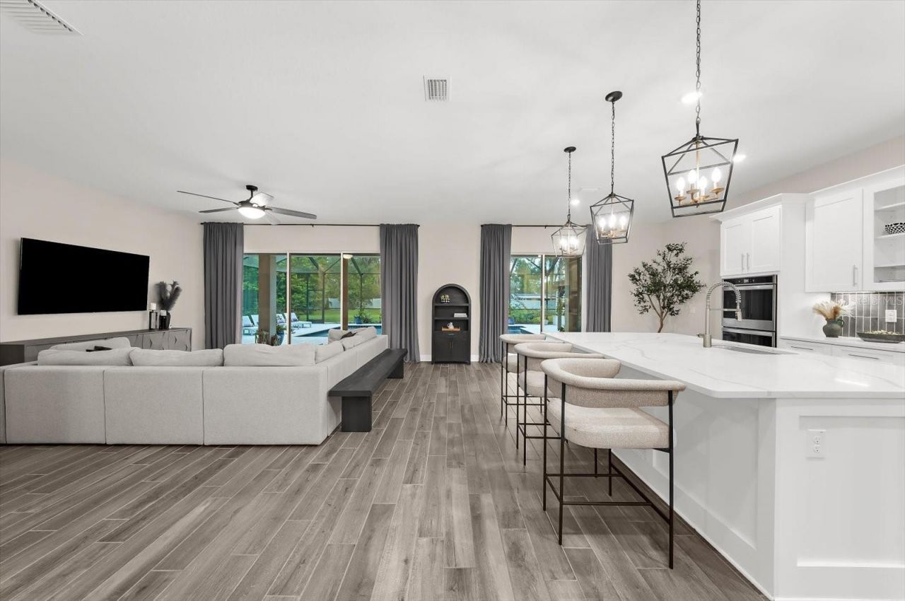 1118 Lake Hanna Drive, Lutz, FL 33549 Photo