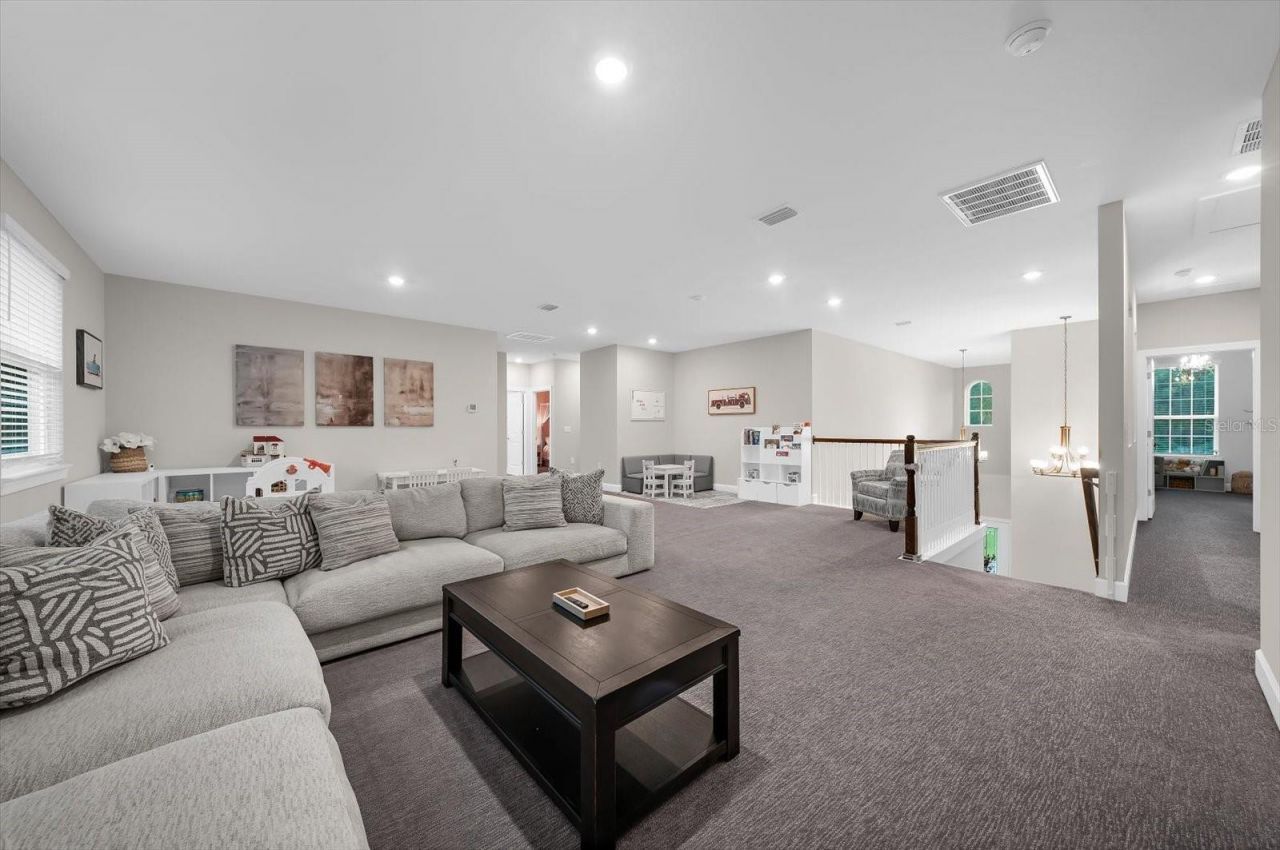 1118 Lake Hanna Drive, Lutz, FL 33549 Photo