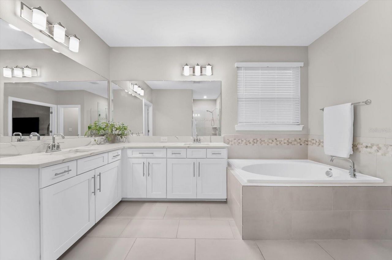 1118 Lake Hanna Drive, Lutz, FL 33549 Photo