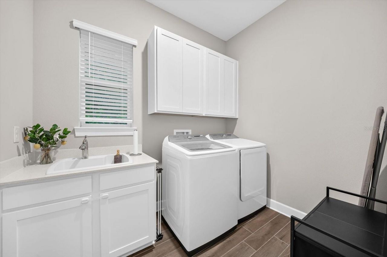 1118 Lake Hanna Drive, Lutz, FL 33549 Photo
