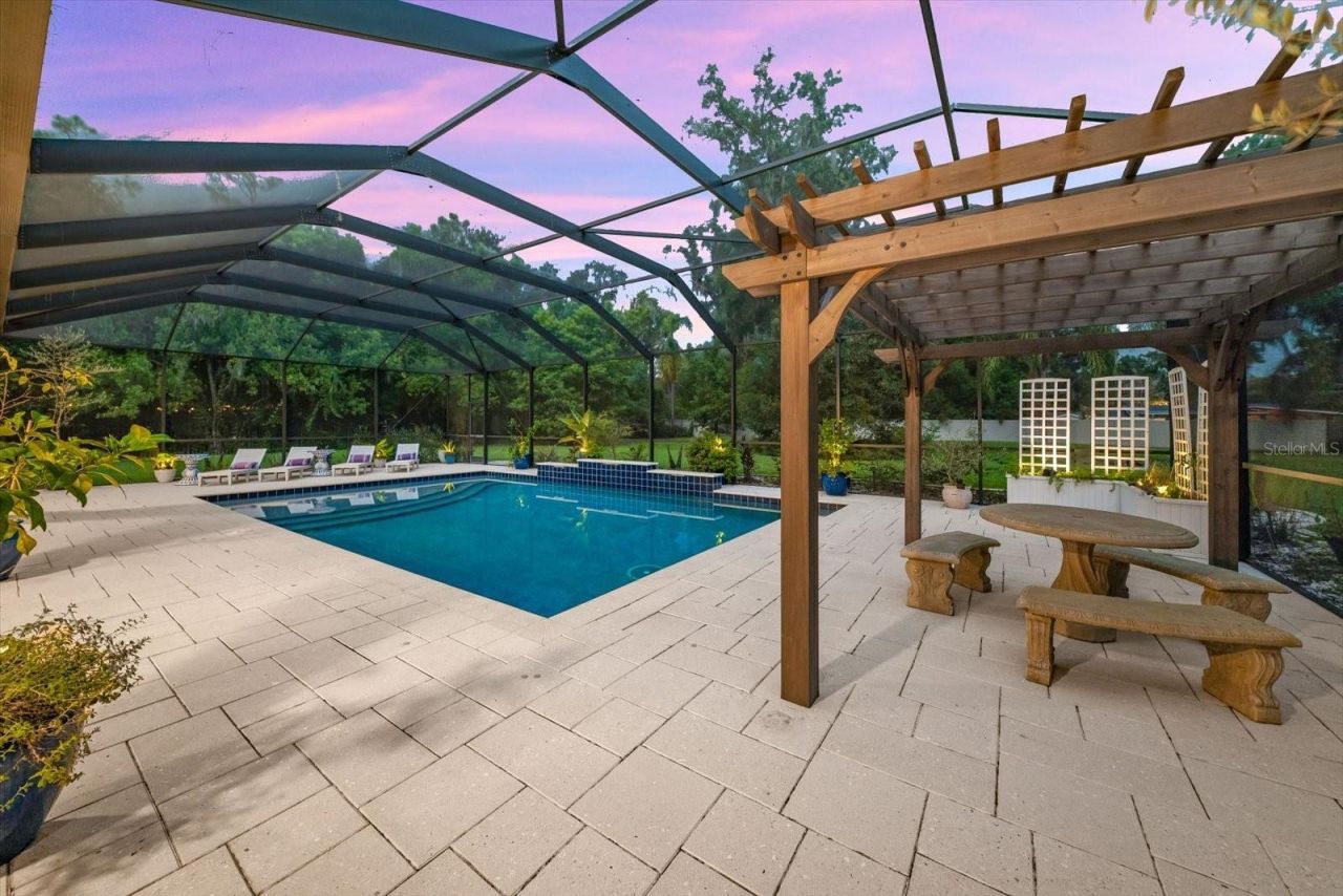 1118 Lake Hanna Drive, Lutz, FL 33549 Photo