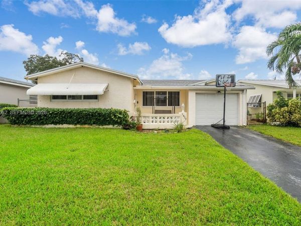 1830 N 54th Ave , Hollywood, FL 33021