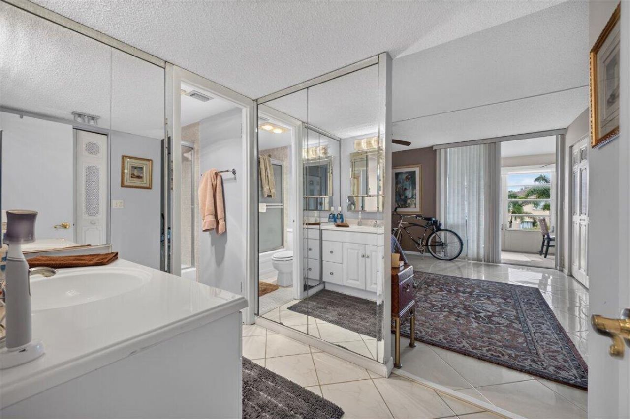 3251 Holiday Springs Boulevard, Unit 205, Margate, FL 33063 Photo