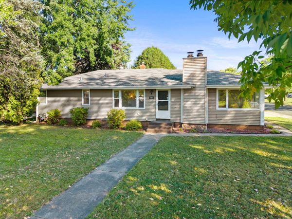1041 Keefe Street , Eagan, MN 55121