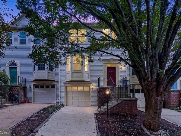 47582 COMER SQUARE, STERLING, VA 20165