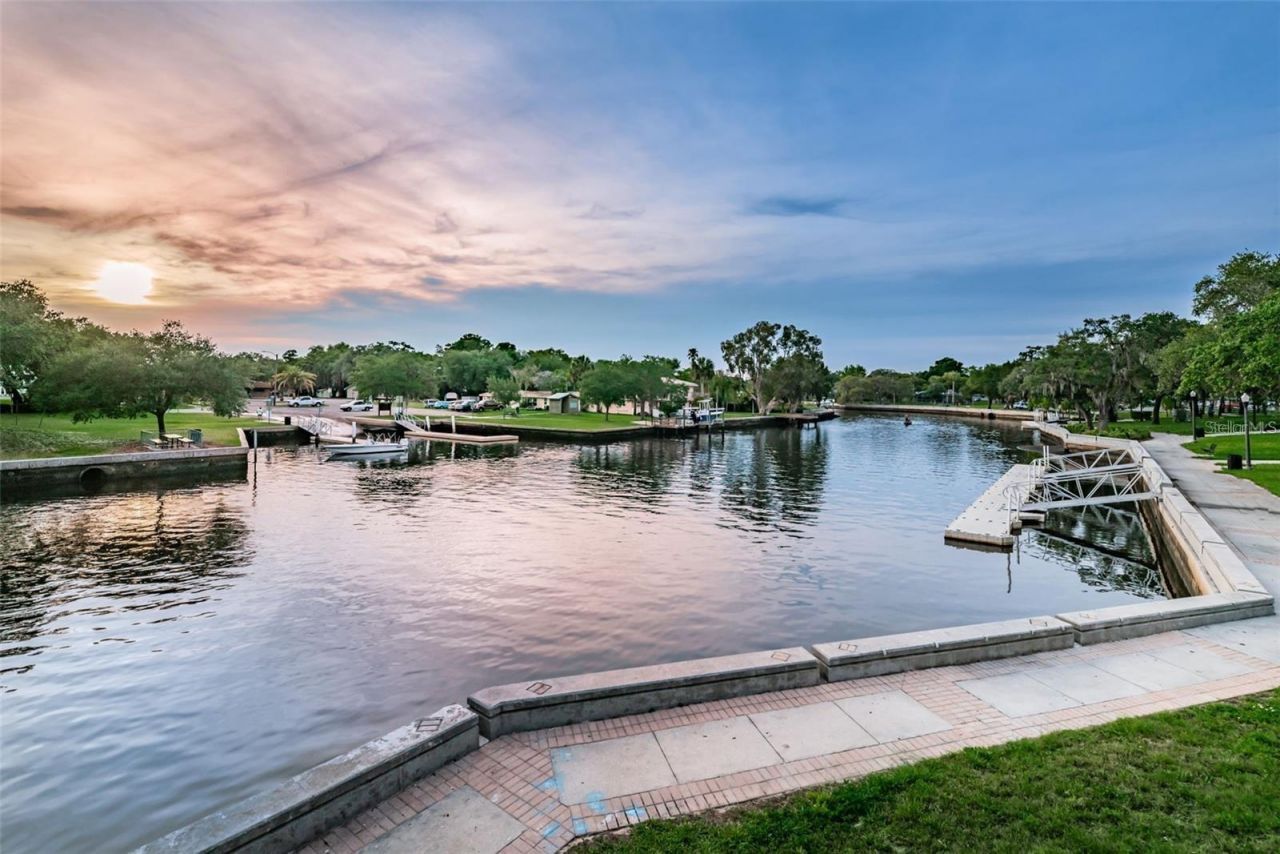 6243 Main Street , New Port Richey, FL 34653 Photo