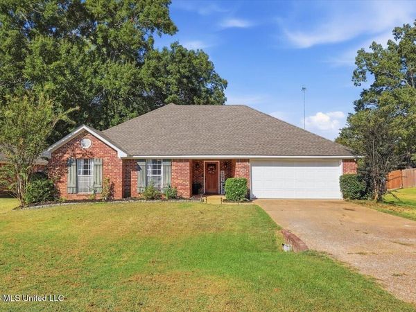 102 Holmar Drive, Brandon, MS 39047