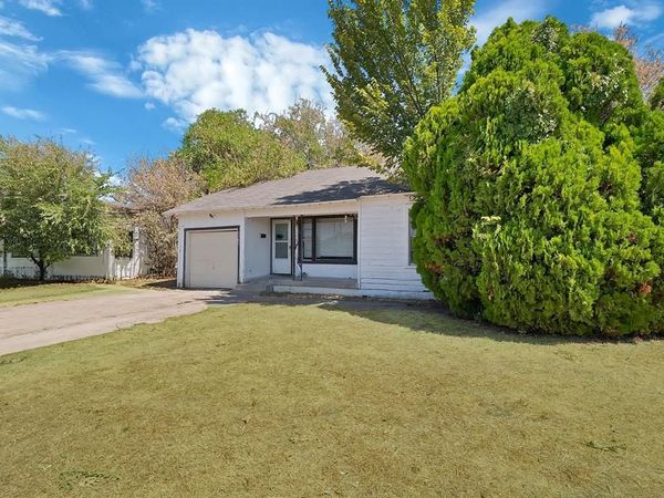 2305 8th Avenue, Fort Worth, TX 76110