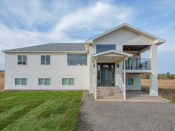 13528 W Medical Lake 4 Lakes Rd, Cheney, WA 99004