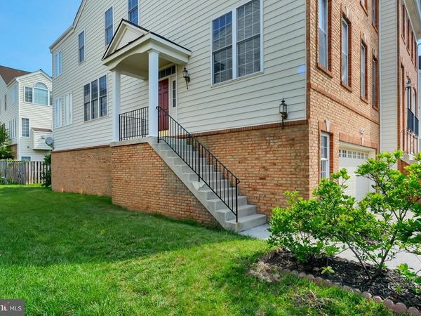 42704 SANDMAN TERRACE , SOUTH RIDING, VA 20152