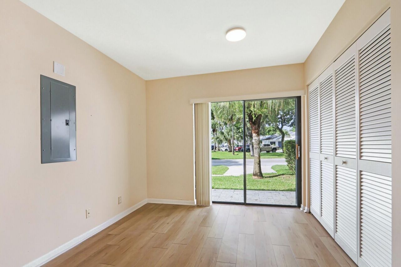 234 Par Drive, Royal Palm Beach, FL 33411 Photo