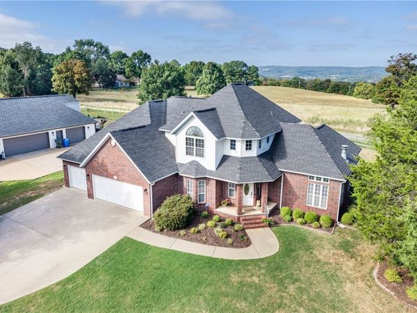 2489 S College Drive, Fayetteville, AR 72701