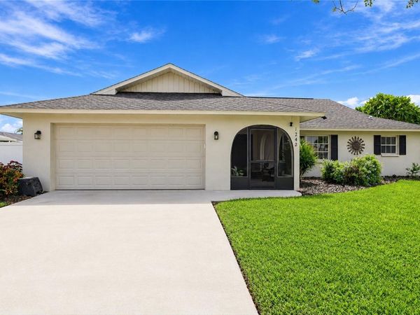 1242 PINEBROOK WAY , VENICE, FL 34285