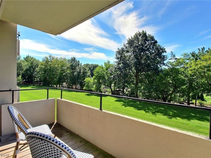 1 Bratenahl Place, Unit 105, Bratenahl, OH 44108 Photo 14