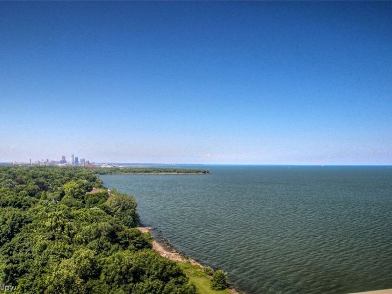 1 Bratenahl Place, Unit 105, Bratenahl, OH 44108 Photo 22