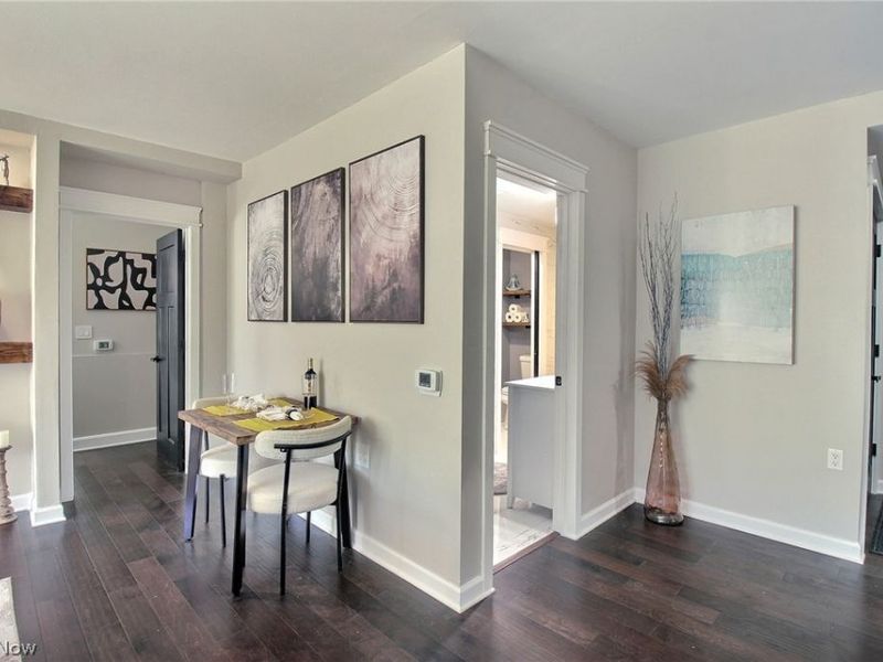 1 Bratenahl Place, Unit 105, Bratenahl, OH 44108 Photo 3