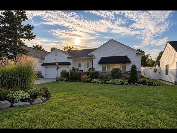 4521 Longleaf Road, Warrensville Heights, OH 44128