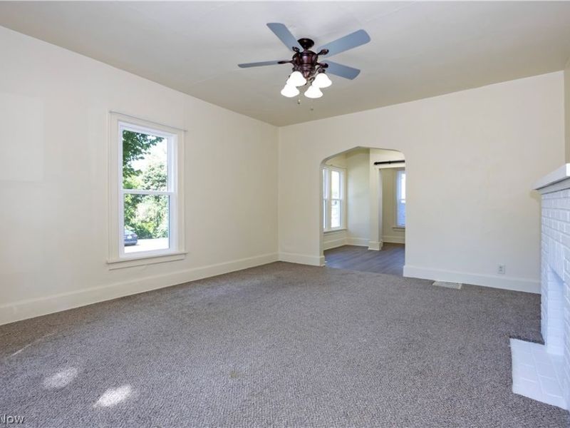 367 W Larwill Street, Wooster, OH 44691 Photo 2