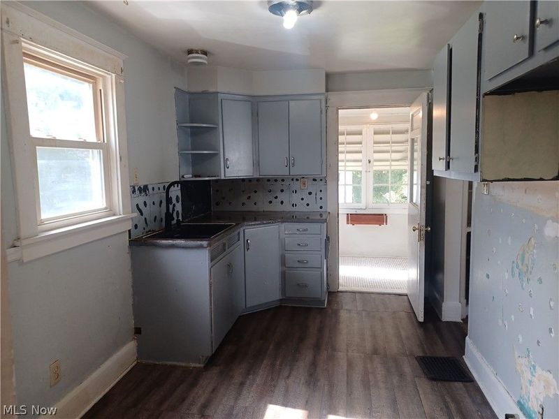 549 6th Street, Struthers, OH 44471 Photo 2