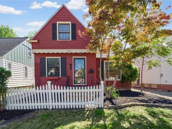 7427 Woodhaven Avenue , Brooklyn, OH 44144