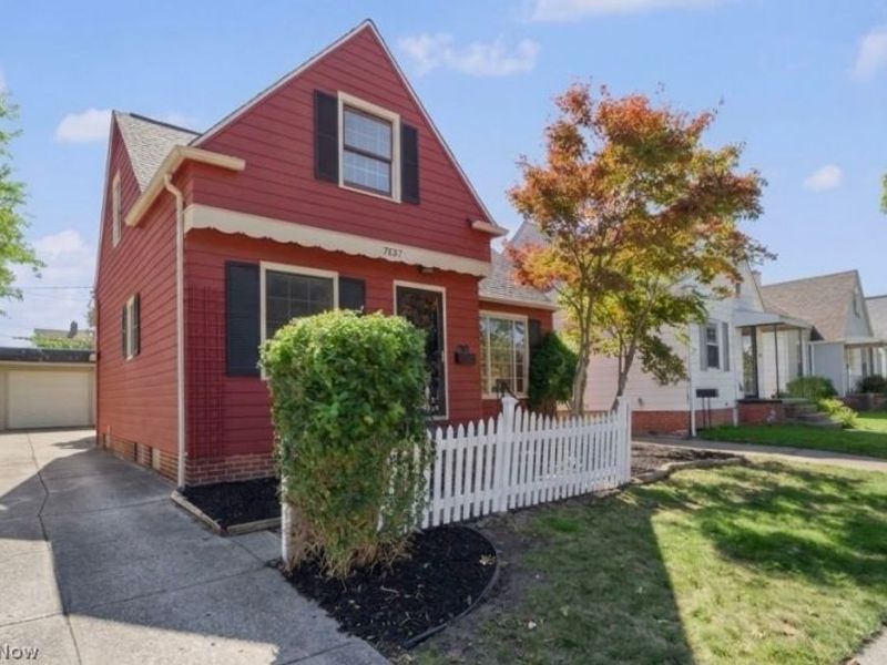 7427 Woodhaven Avenue, Brooklyn, OH 44144 Photo 2