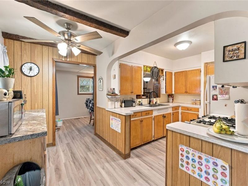 540 Roosevelt Avenue , Cuyahoga Falls, OH 44221 Photo 4