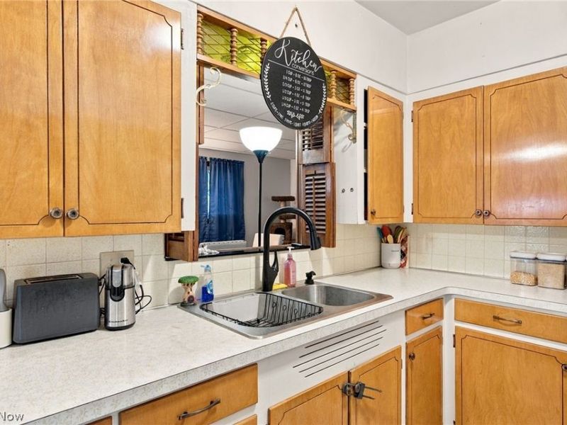 540 Roosevelt Avenue , Cuyahoga Falls, OH 44221 Photo 8