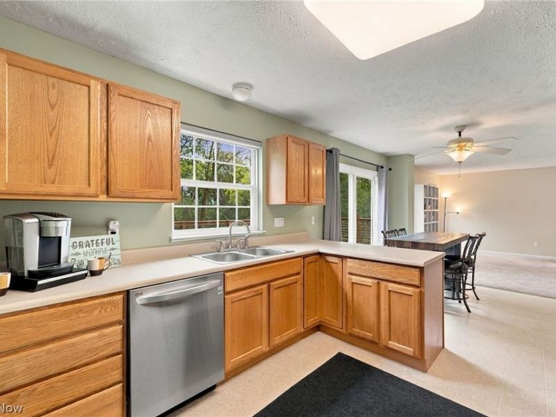 731 Fawn Court, Streetsboro, OH 44241 Photo 10