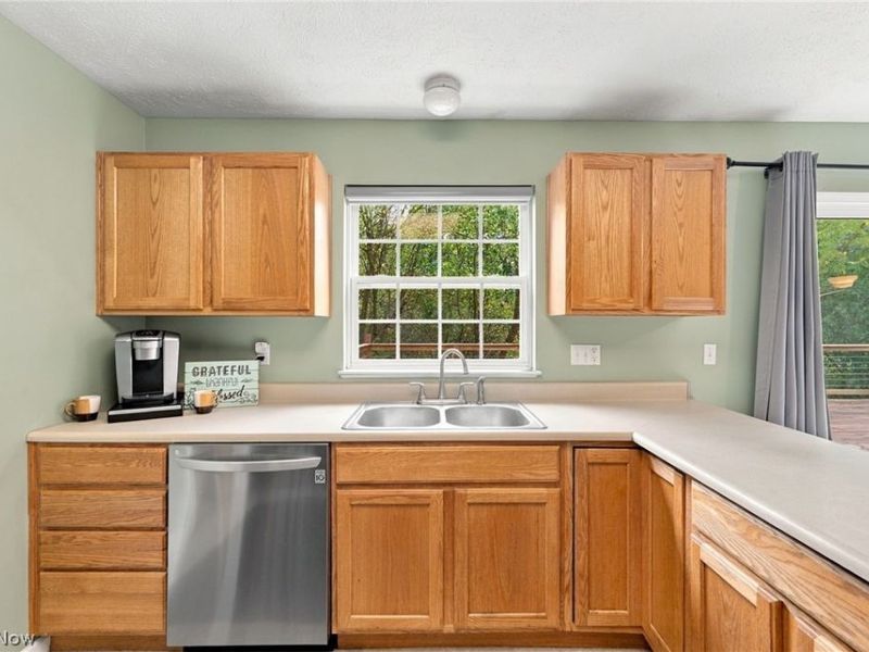 731 Fawn Court, Streetsboro, OH 44241 Photo 12