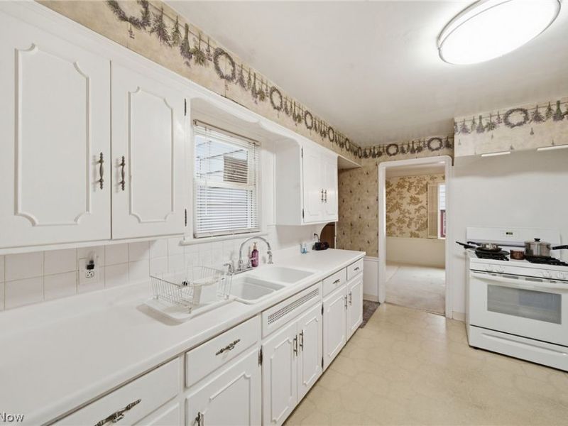 3067 W 137th Street, Cleveland, OH 44111 Photo 12