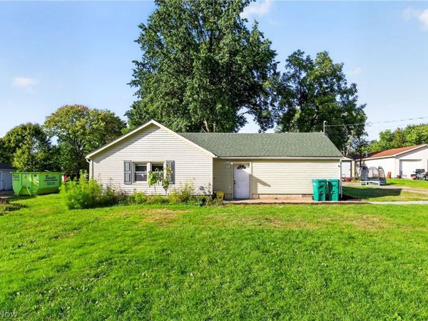 4646 Kennedy Road , Lowellville, OH 44436