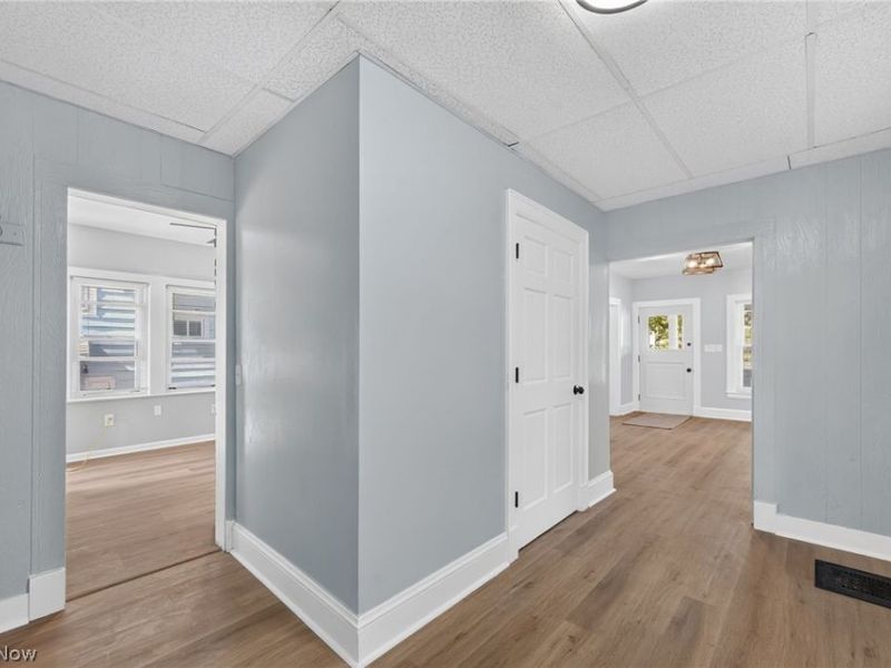 9519 Baltic Road, Cleveland, OH 44102 Photo 7