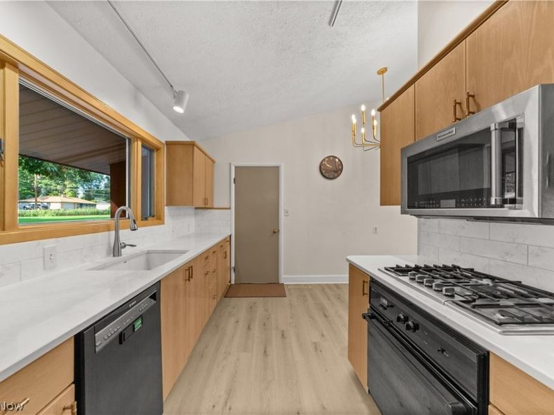 12940 W Linden Lane, Parma, OH 44130 Photo 7
