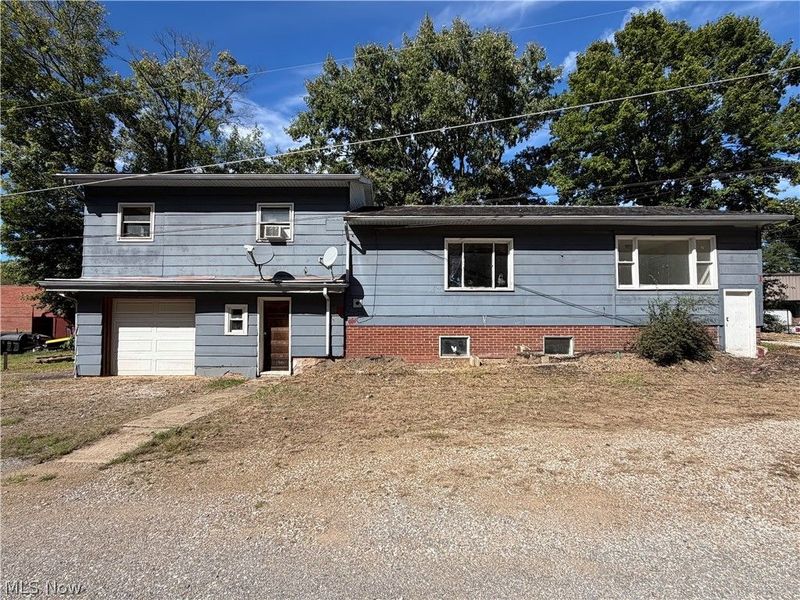 405 Gween Drive, Malvern, OH 44644 Photo 2