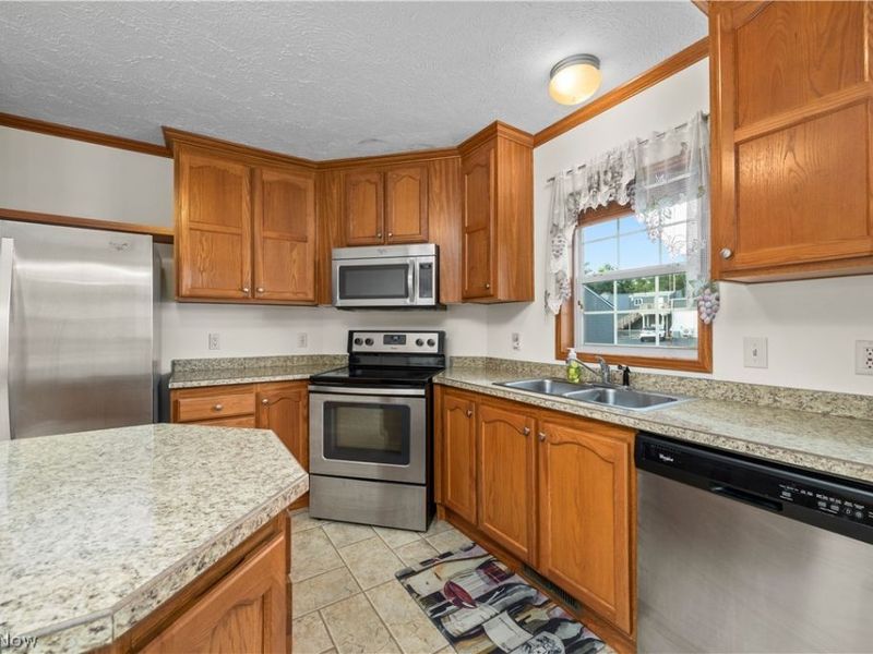 35157 Center Ridge Road , Unit 92, North Ridgeville, OH 44039 Photo 8
