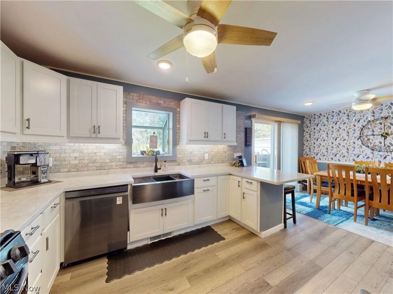 8375 E Wadora Circle NW, North Canton, OH 44720 Photo 13