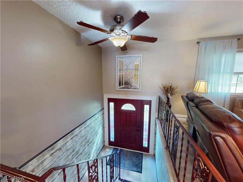 8375 E Wadora Circle NW, North Canton, OH 44720 Photo 3