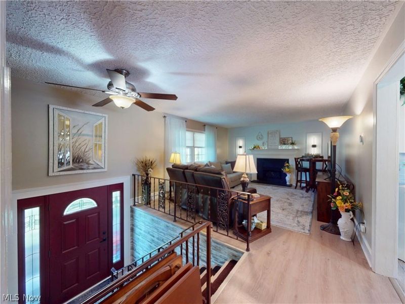 8375 E Wadora Circle NW, North Canton, OH 44720 Photo 4