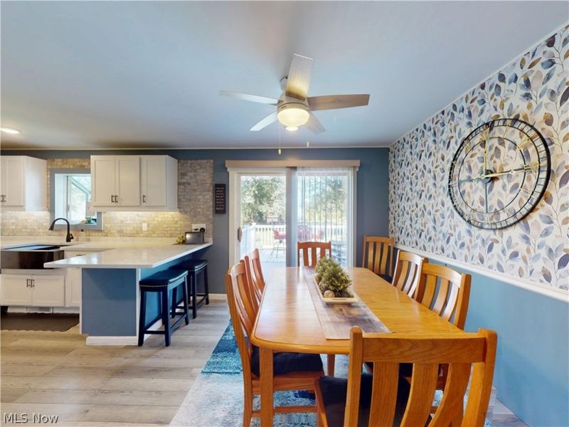 8375 E Wadora Circle NW, North Canton, OH 44720 Photo 8